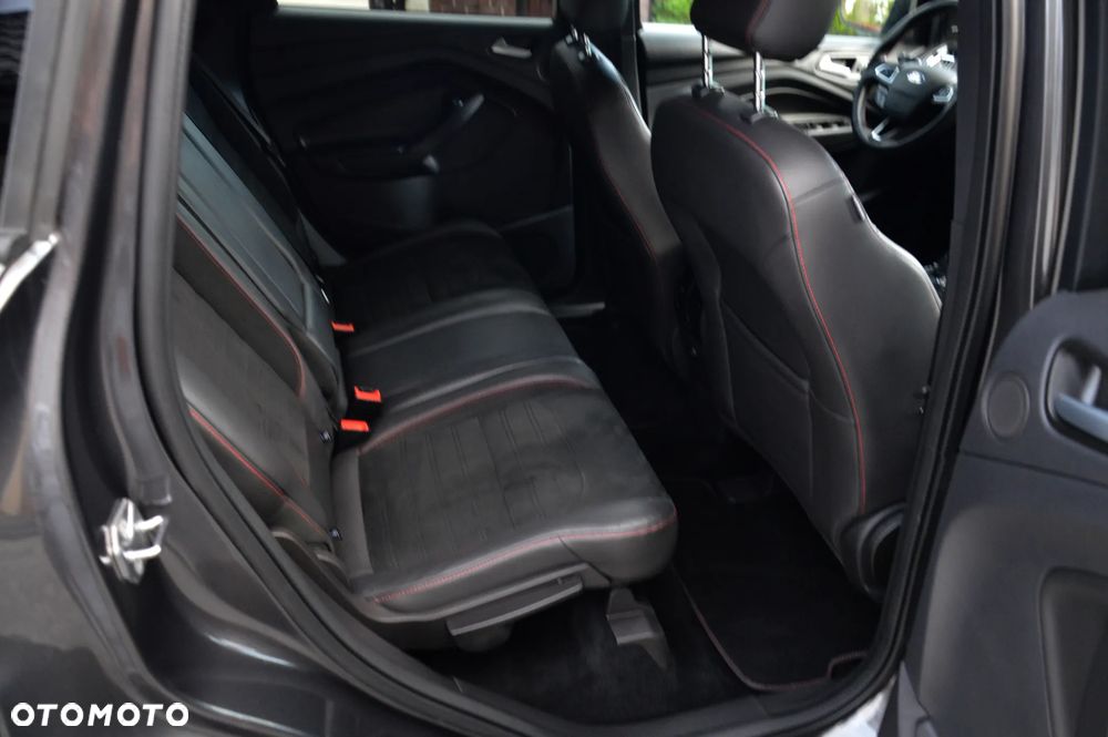Ford Kuga 2.0 TDCi 4x4 ST-Line - 25