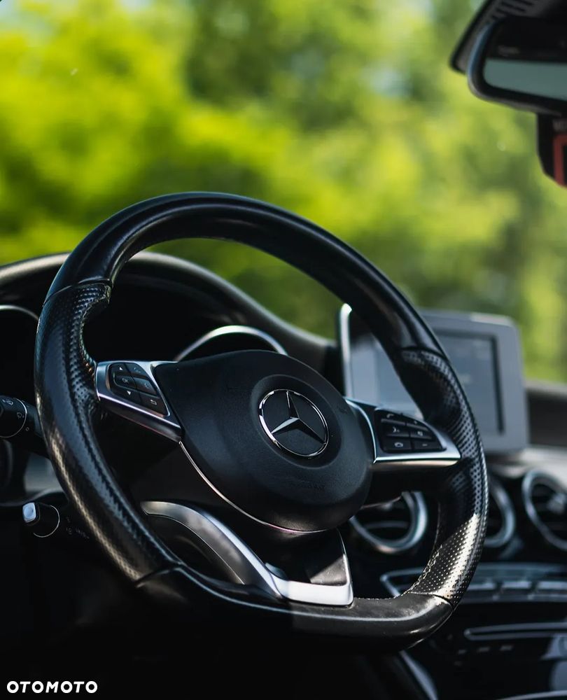 Mercedes-Benz Klasa C 300 9G-TRONIC - 10