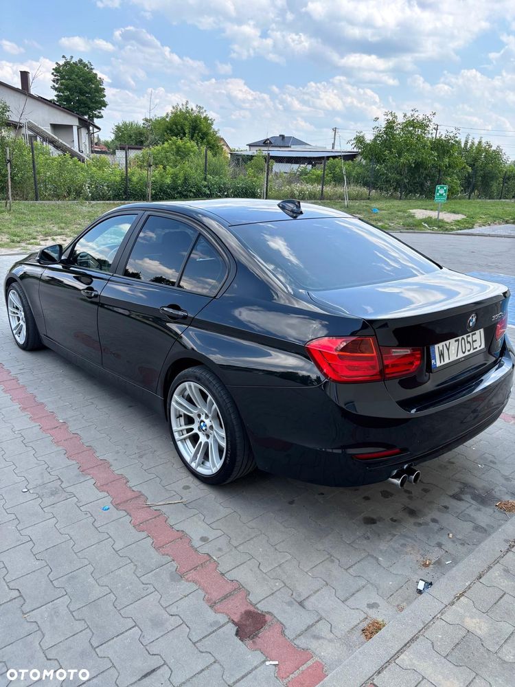 BMW Seria 3 330d - 12
