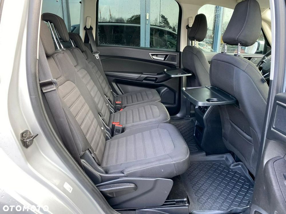 Ford Galaxy - 8