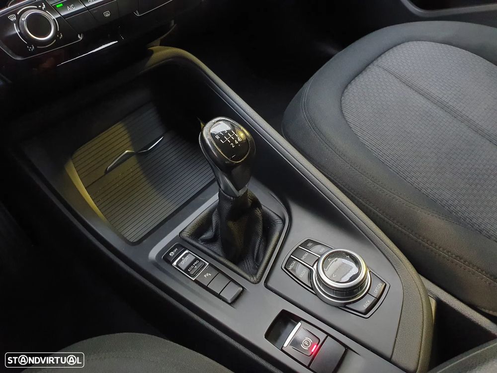 BMW X1 16 d sDrive Advantage - 9