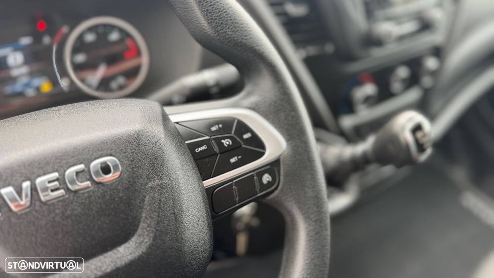 Iveco Daily 3.0 35S16H C/ Plat. Elevatória - 14