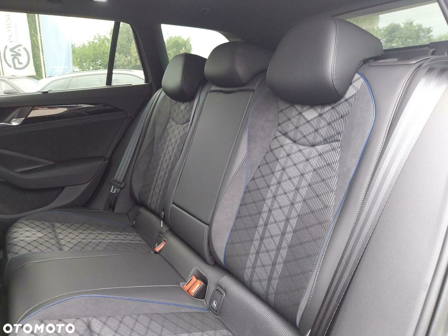 Volkswagen Passat - 19
