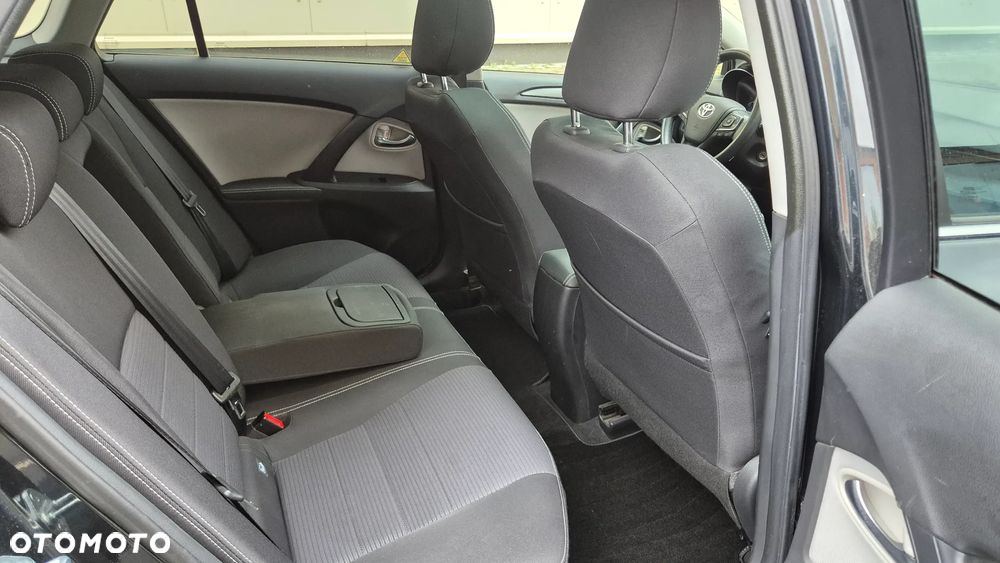 Toyota Avensis Touring Sports 1.8 Executive - 20