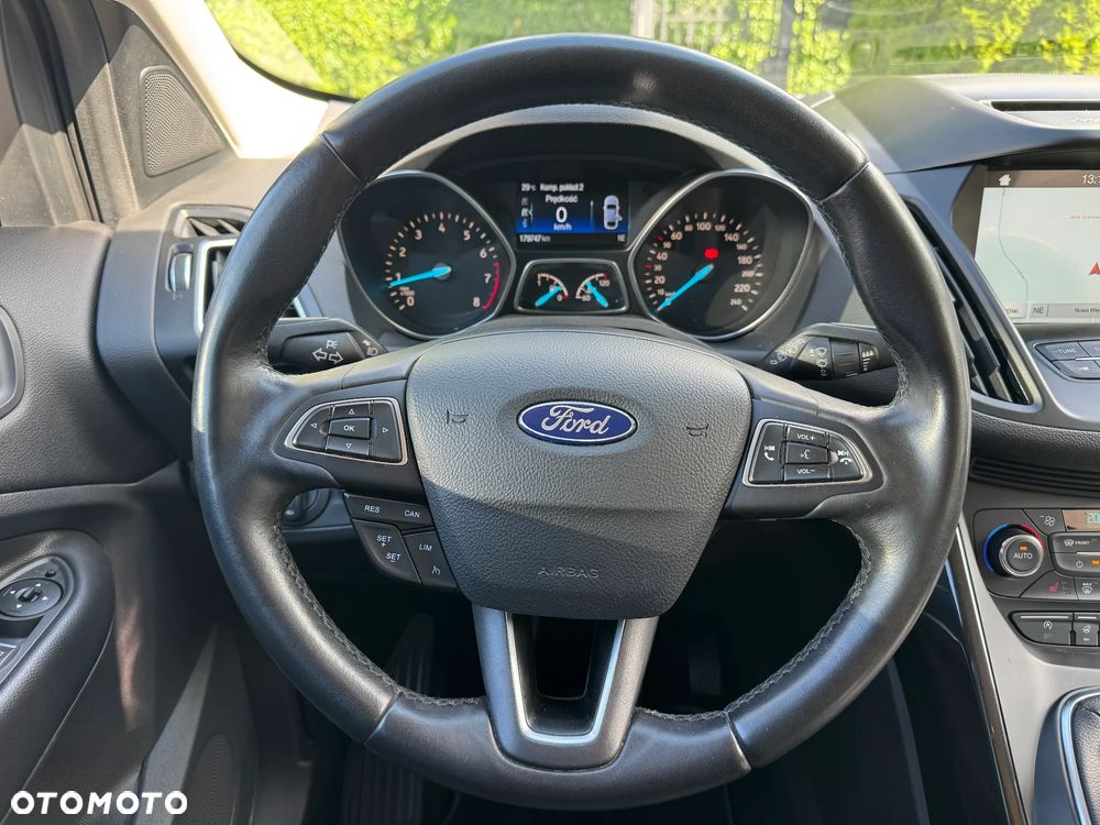 Ford Kuga 1.5 EcoBoost 2x4 Titanium - 13