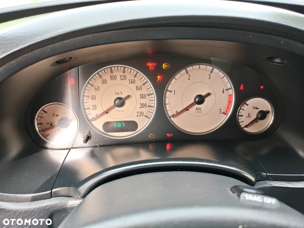 Chrysler Voyager 2.5 LX CRD - 10