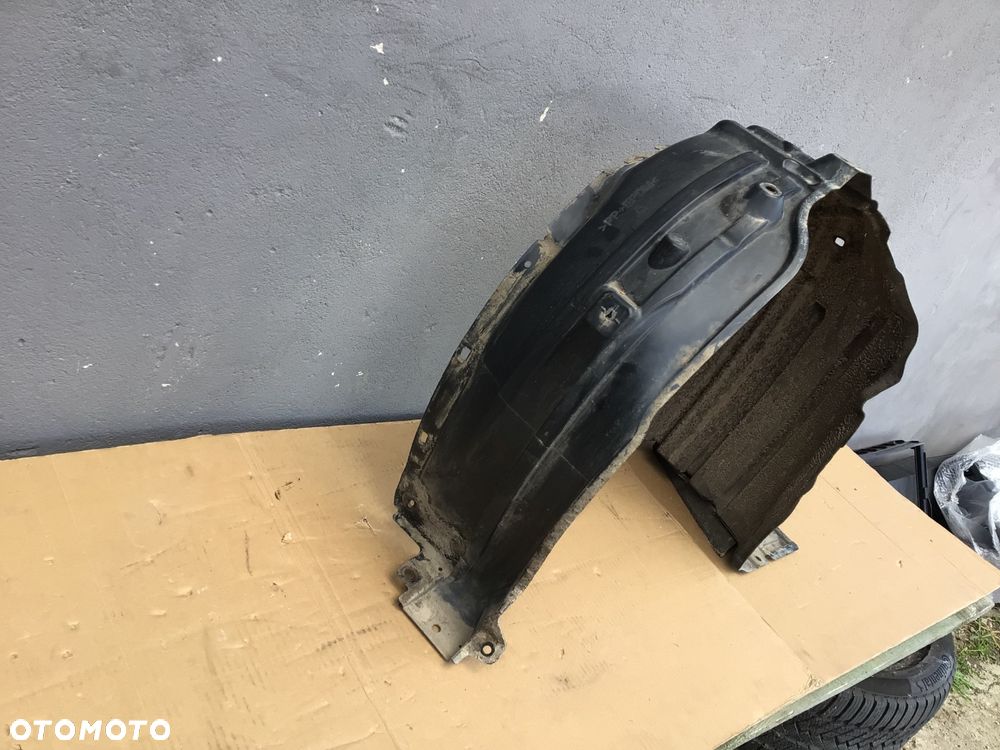 Nadkole przednie lewe Toyota Yaris lV 4 - 2