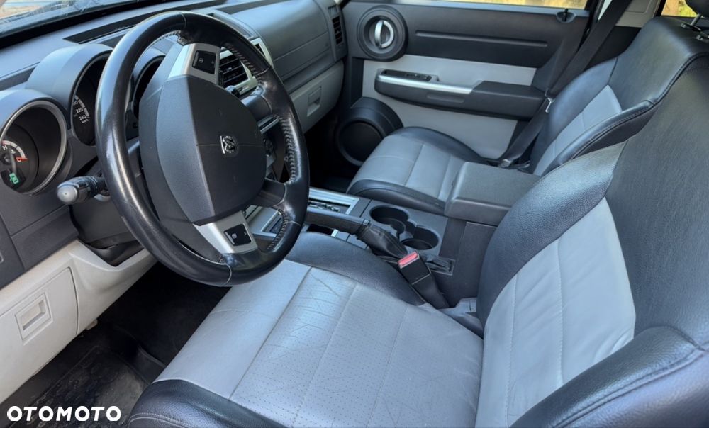 Dodge Nitro - 5