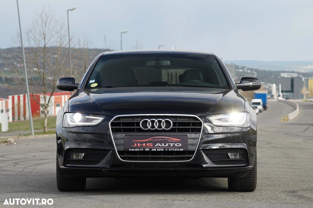Audi A4 2.0 TDI DPF S line Sportpaket - 19