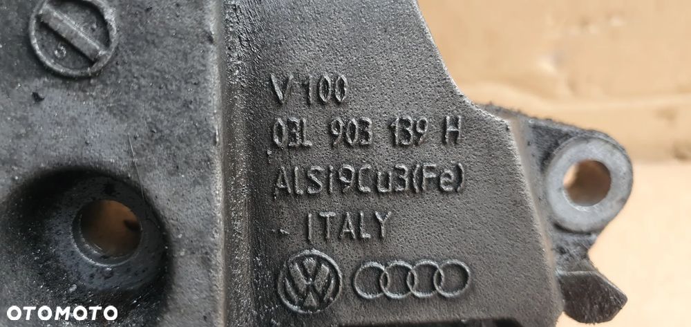 Podstawa łapa alternatora Audi A4 B8 2.0 TDI 03L903139H - 7