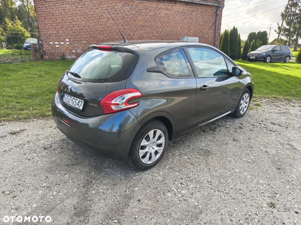 Peugeot 208 - 5