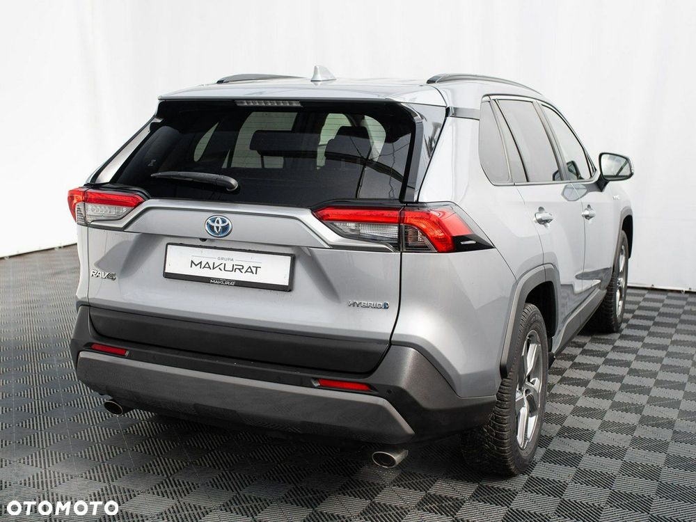 Toyota RAV4 - 6