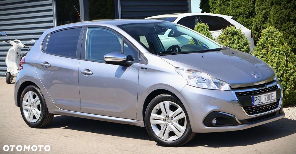 Peugeot 208 - 4