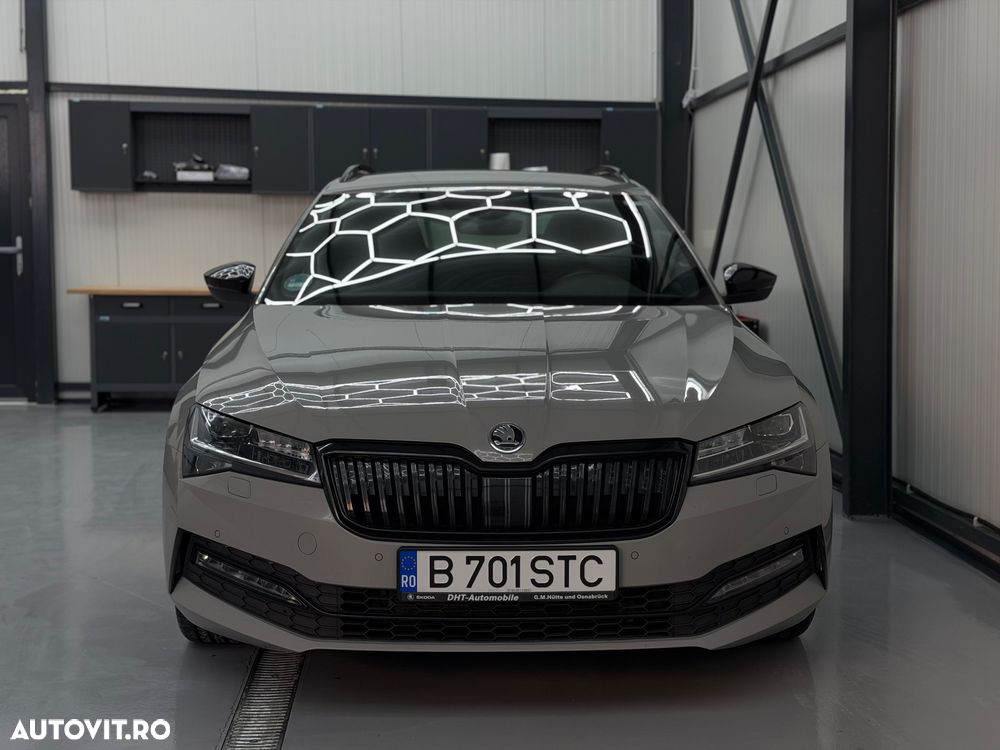 Skoda Superb 2.0 TDI DSG Sportline - 9