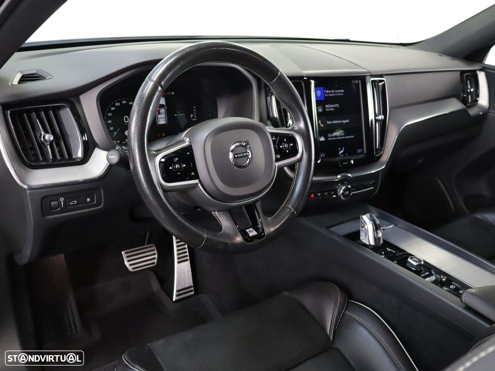 Volvo XC 60 2.0 T8 PHEV R-Design AWD - 9