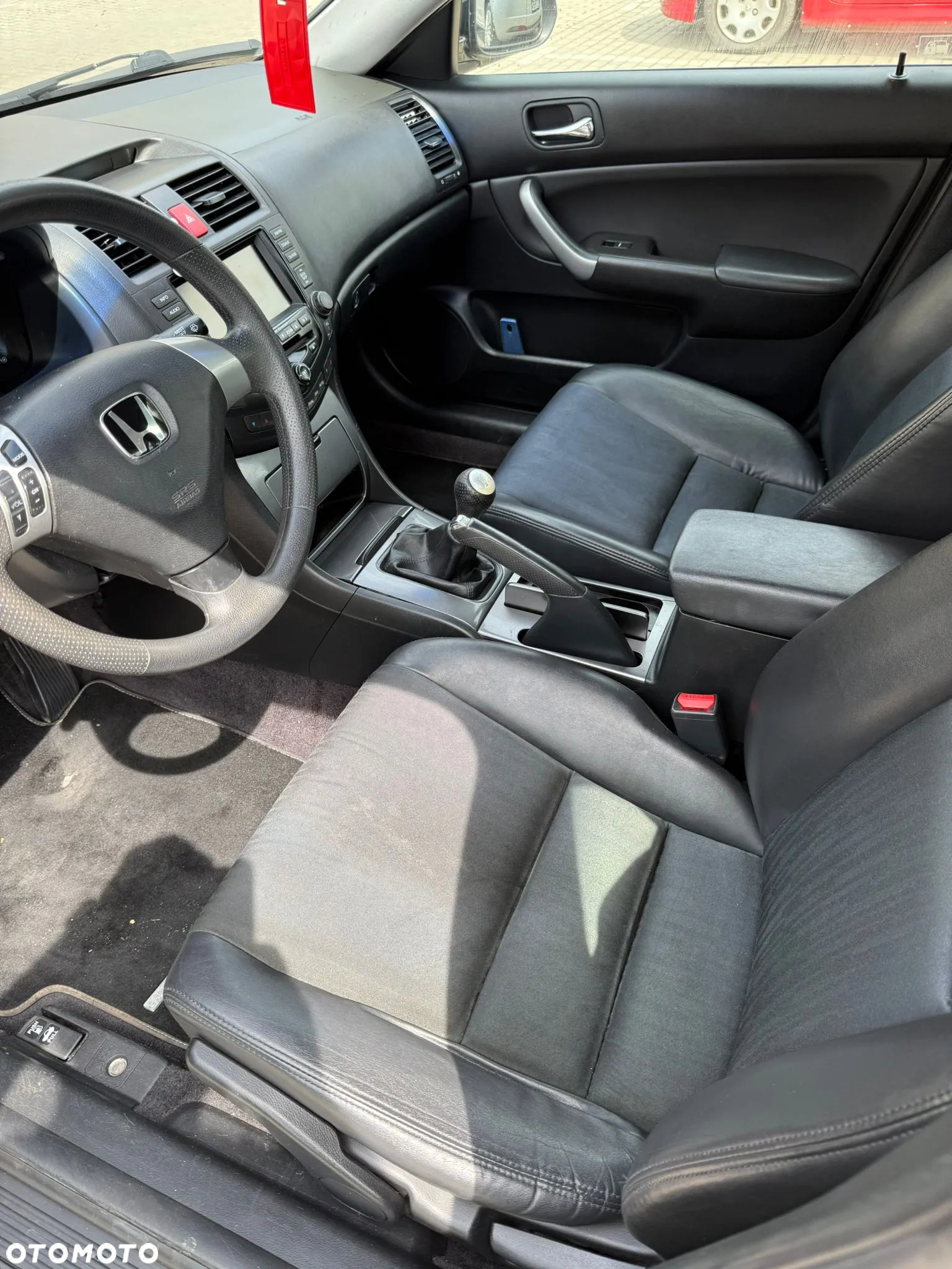 Honda Accord 2.0 Executive - 15