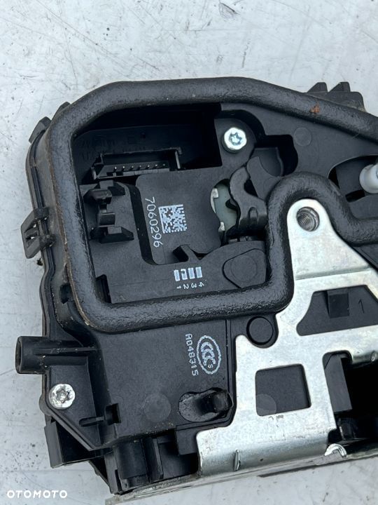 Zamek drzwi tylny pracy 7 pinów sprawny Bmw e90 e91 - 2