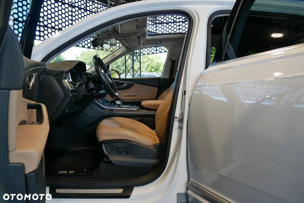 Audi Q7 - 8