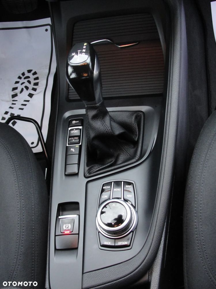 BMW X1 sDrive18d xLine - 30