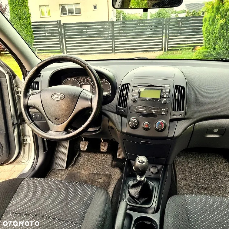 Hyundai i30 1.4 Base + - 20