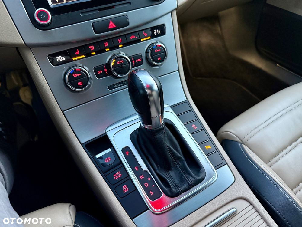 Volkswagen CC 2.0 TDI BlueMotion Technology DSG - 25