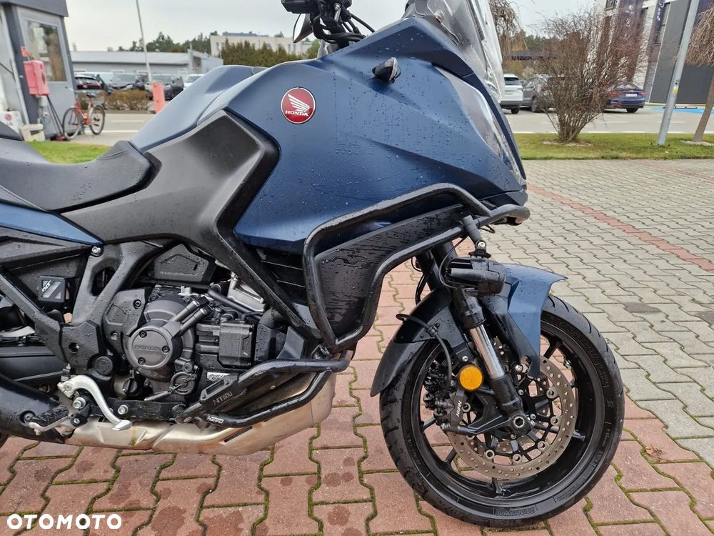 Honda NT - 6