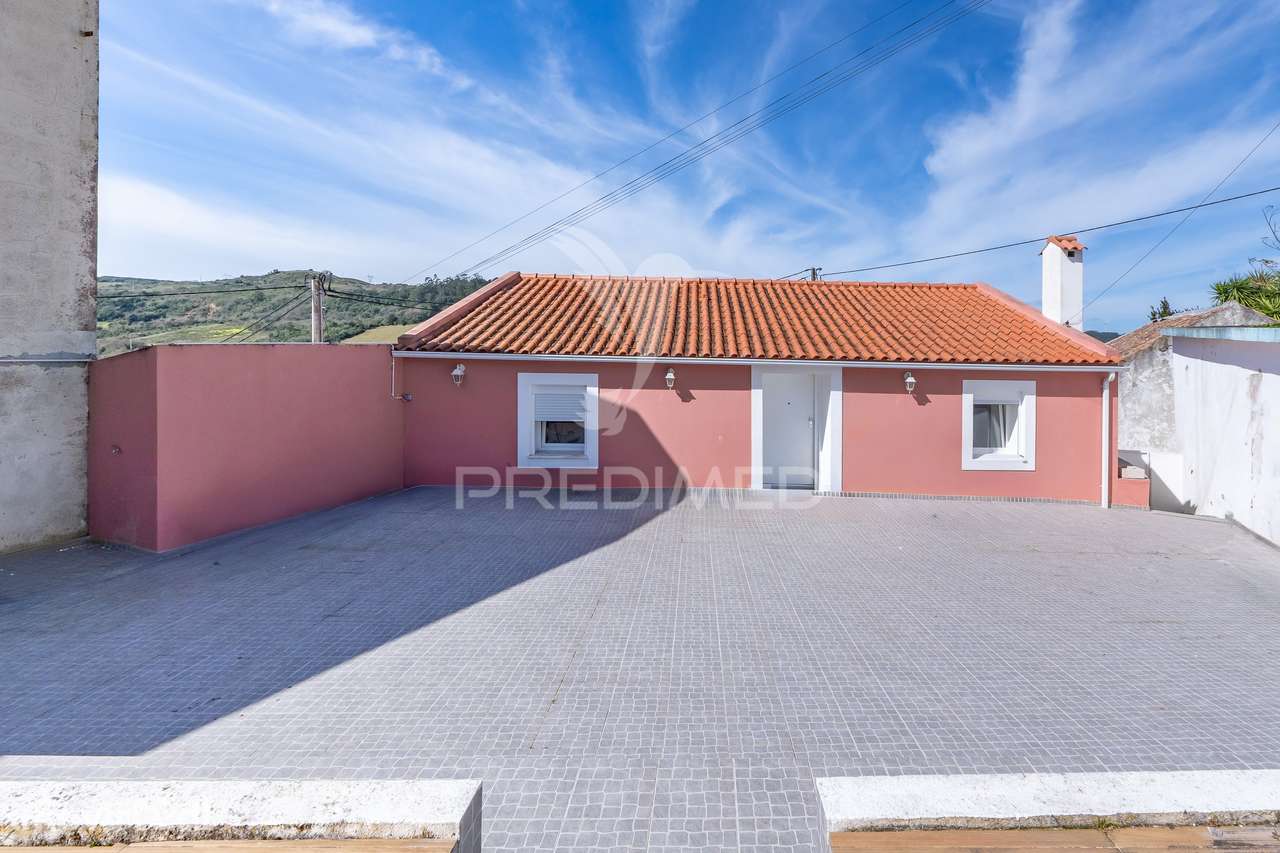 Moradia T4 com Piscina em Sobral de Monte Agraço/Sabugos - Grande imagem: 3/27