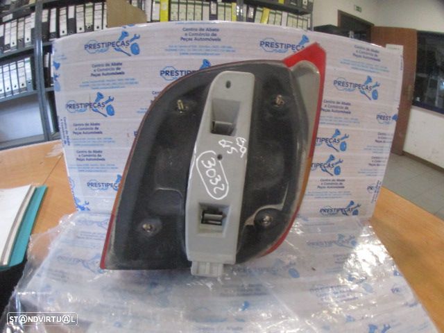 Farol Tras Stop3032 FORD FIESTA XR2 1990 1.6I 110Cv 3P VERMELHO ESQ ORIGINAL - 2