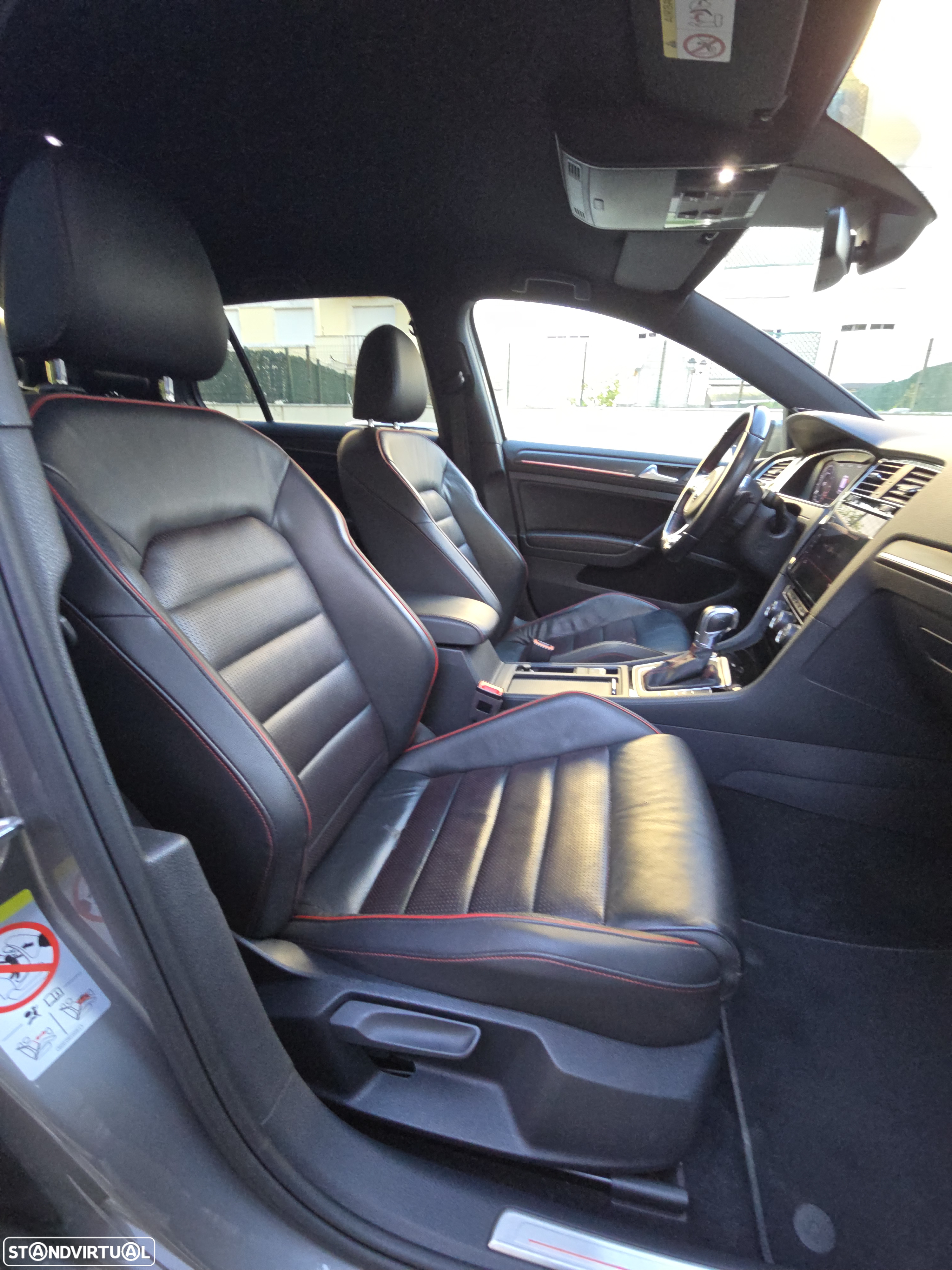 VW Golf 2.0 TSI GTI DSG Performance - 14