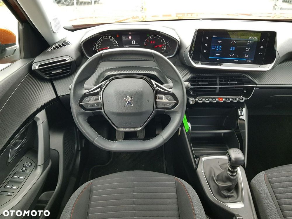 Peugeot 2008 PureTech 130 Allure - 13