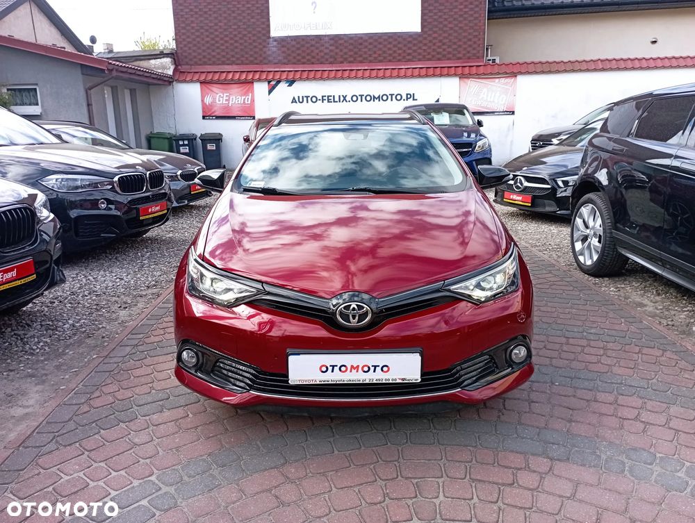 Toyota Auris 1.6 Selection - 2