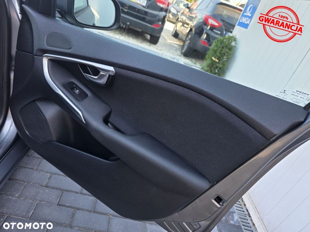 Volvo V40 - 36