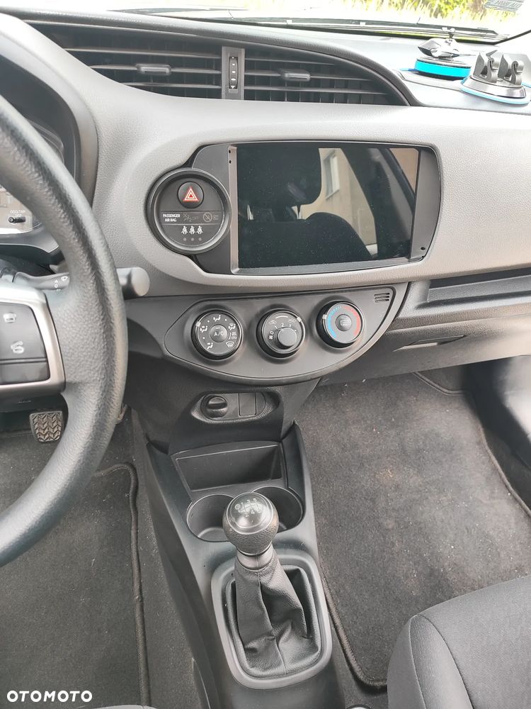 Toyota Yaris 1.5 Active - 10