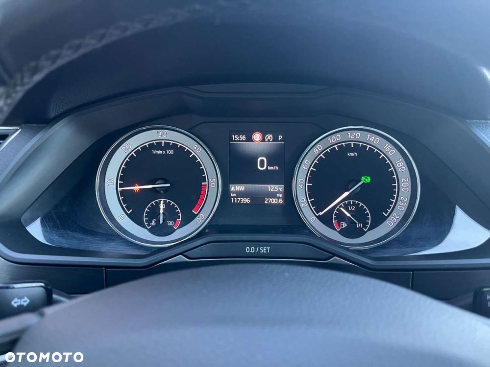 Skoda Superb 2.0 TDI Ambition DSG - 10