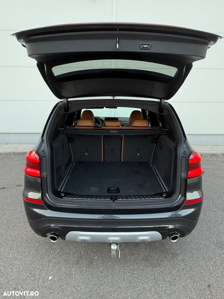 BMW X3 xDrive20d AT Luxury Line - 32