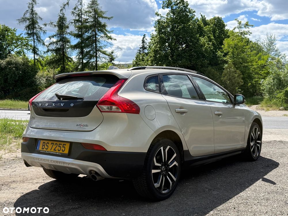 Volvo V40 Cross Country D3 Drive-E SCR Momentum - 8