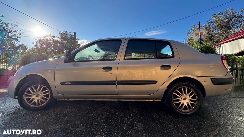 Renault Clio - 1