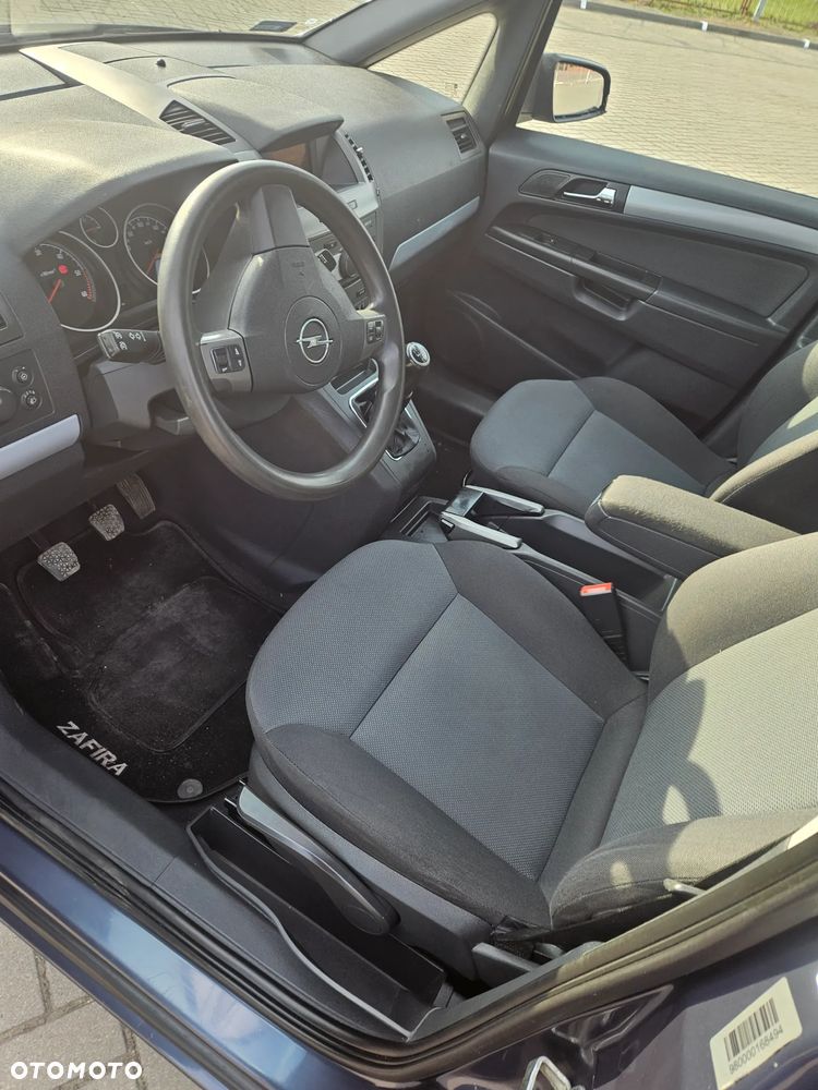 Opel Zafira 1.9 CDTI - 8