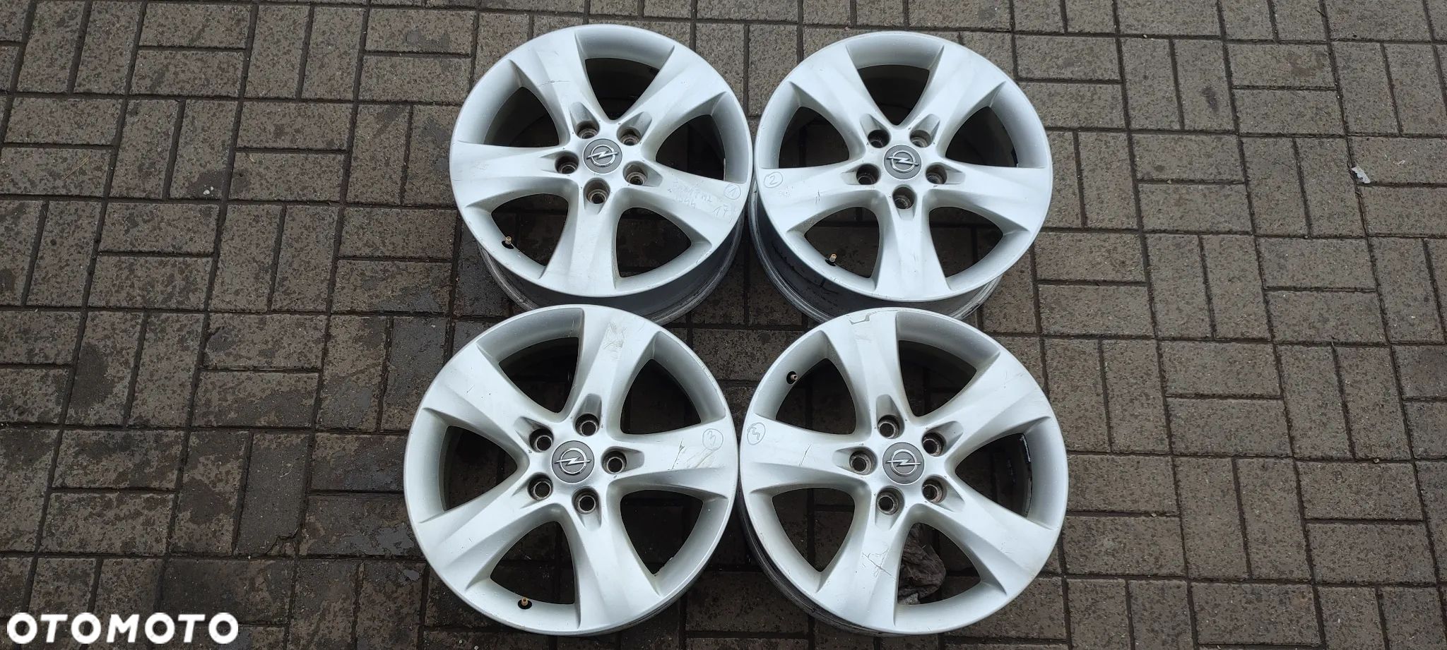 FELGI ALUMINIOWE 13259247 5x115 7JX17 CALI ET44 ASTRA J ASTRA K ZAFIRA C CRUZE KOMPLET 4 SZTUKI - 1
