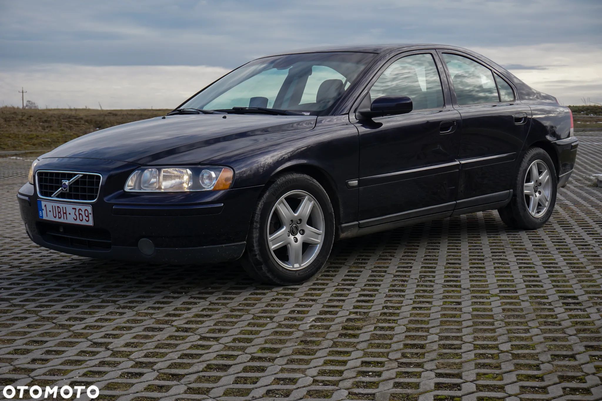 Volvo S60 2.4D Momentum - 1
