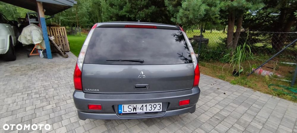 Mitsubishi Lancer - 5