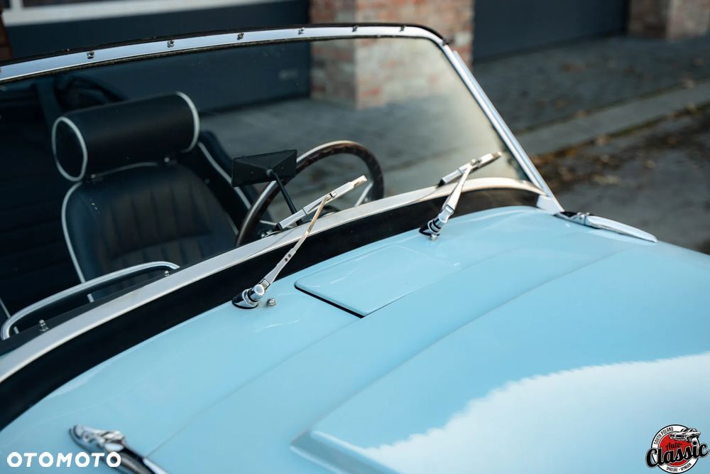 Triumph TR3 - 12