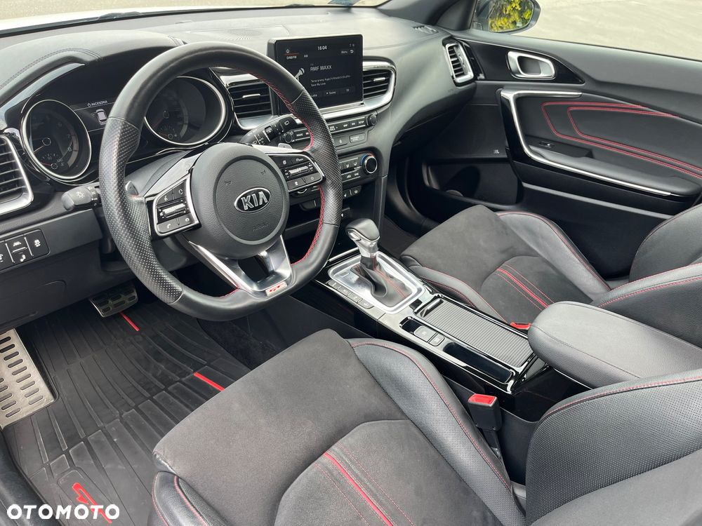 Kia Ceed - 9