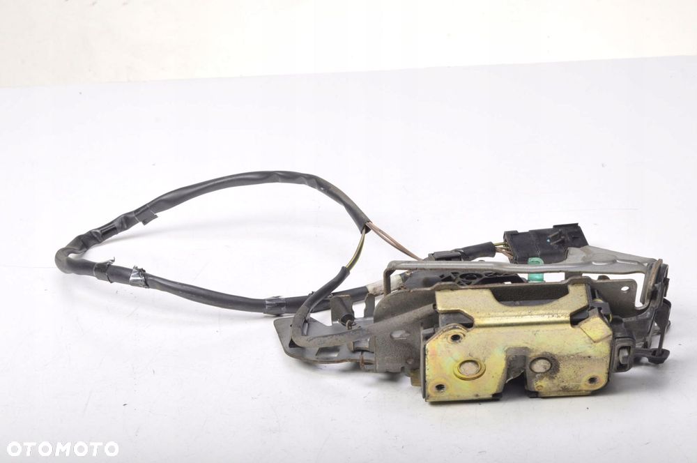 CHRYSLER VOYAGER IV ZAMEK DRZWI PRAWY TYŁ TYLNY - 1