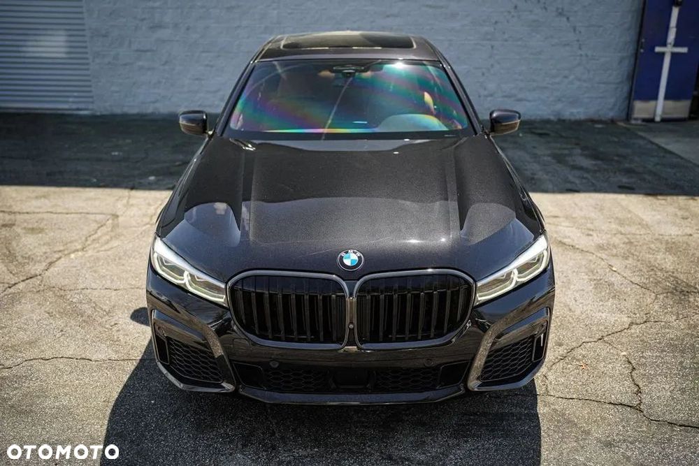 BMW Seria 7 740i - 7