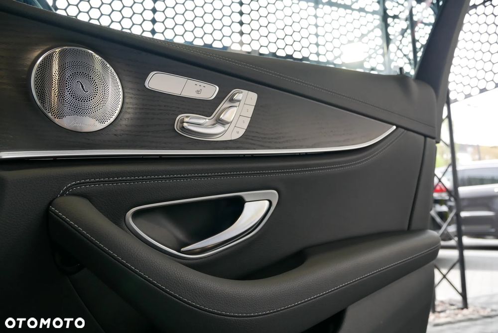 Mercedes-Benz Klasa E 220 d 4Matic 9G-TRONIC AMG Line - 30
