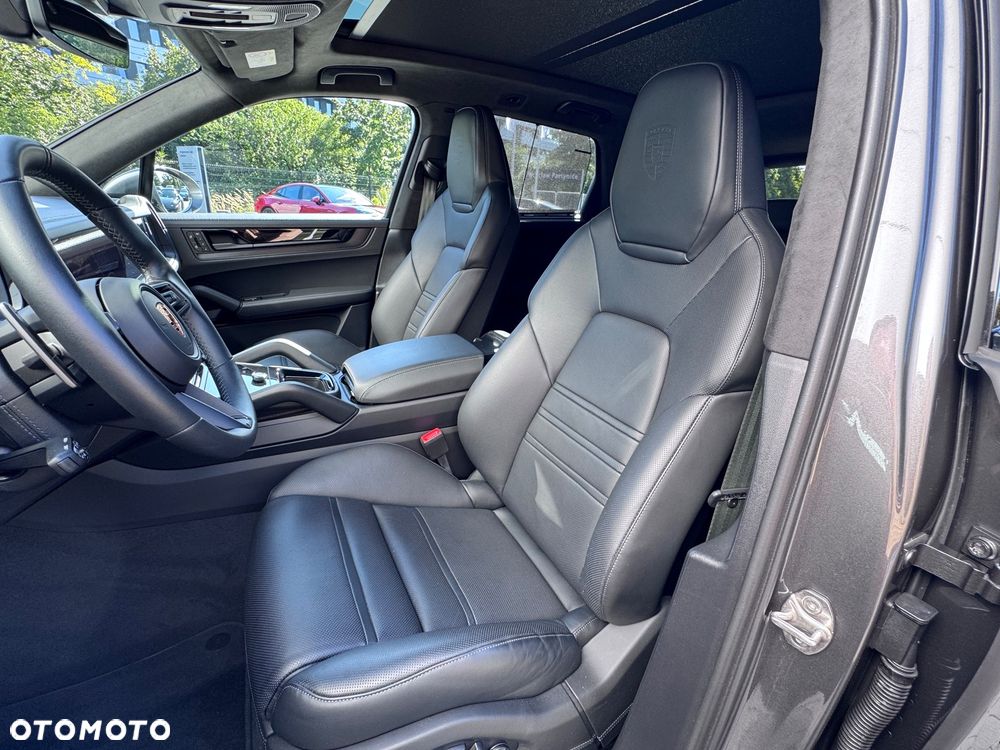 Porsche Cayenne GTS - 14