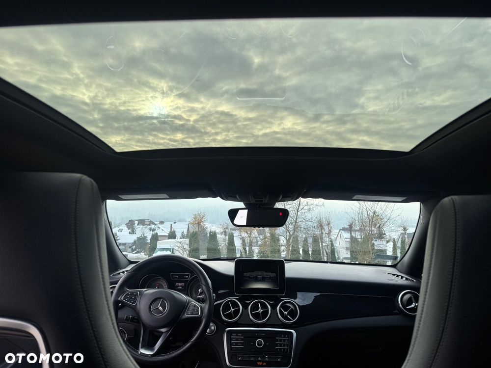 Mercedes-Benz CLA 250 4Matic 7G-DCT - 9