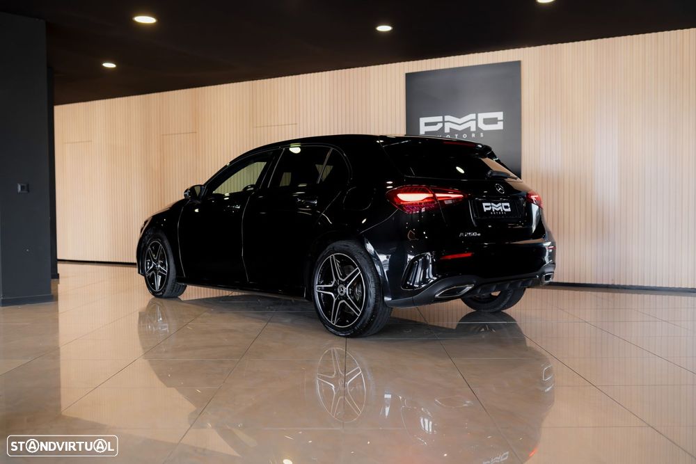 Mercedes-Benz A 250 e 8G-DCT AMG Line - 4