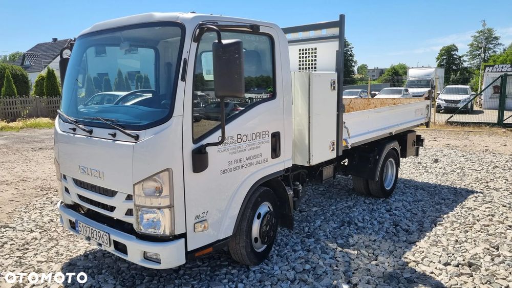 Isuzu M21 - 4